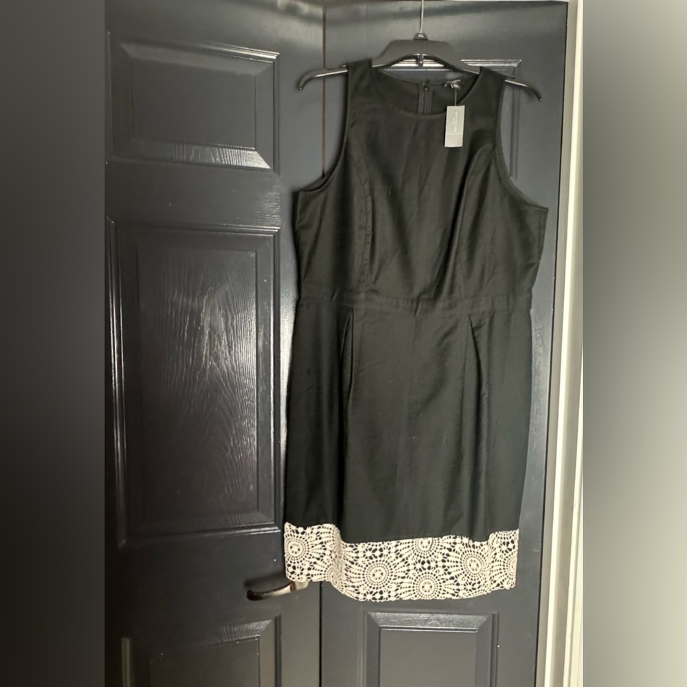 Ann Taylor Petites 16P Sheath Dress Black Sleeveless Lace detail Cotton Stretch